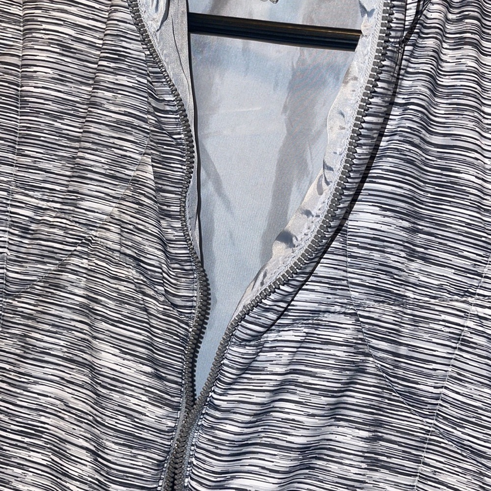 EUC puffer vest - Picture 4 of 5